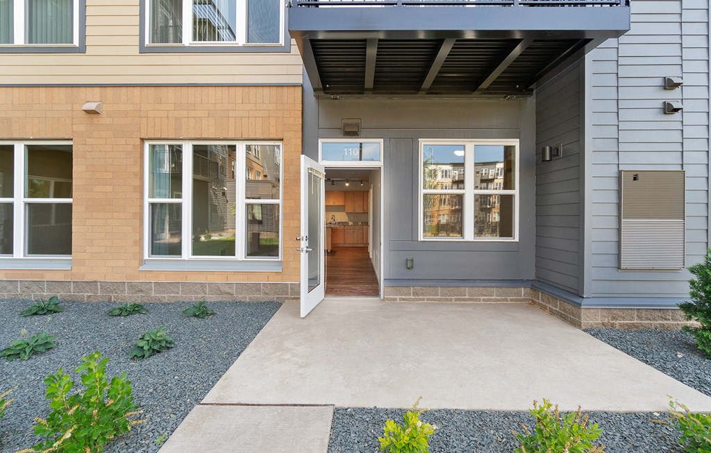 Dominium-Hilltop at Signal Hills-Apt Patio