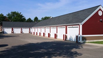 Jefferson Square_Garage - Photo Gallery 3