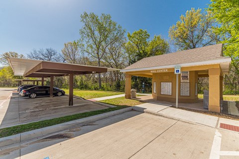 Dominium-Kinwood-Mail Center