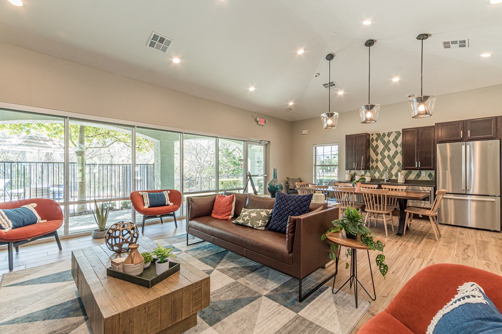 Dominium-Kinwood-Clubhouse