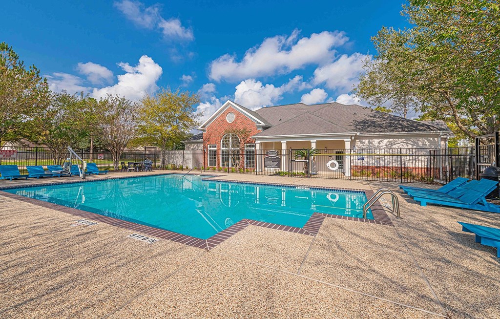 Dominium-Knolls at West Oaks-Pool