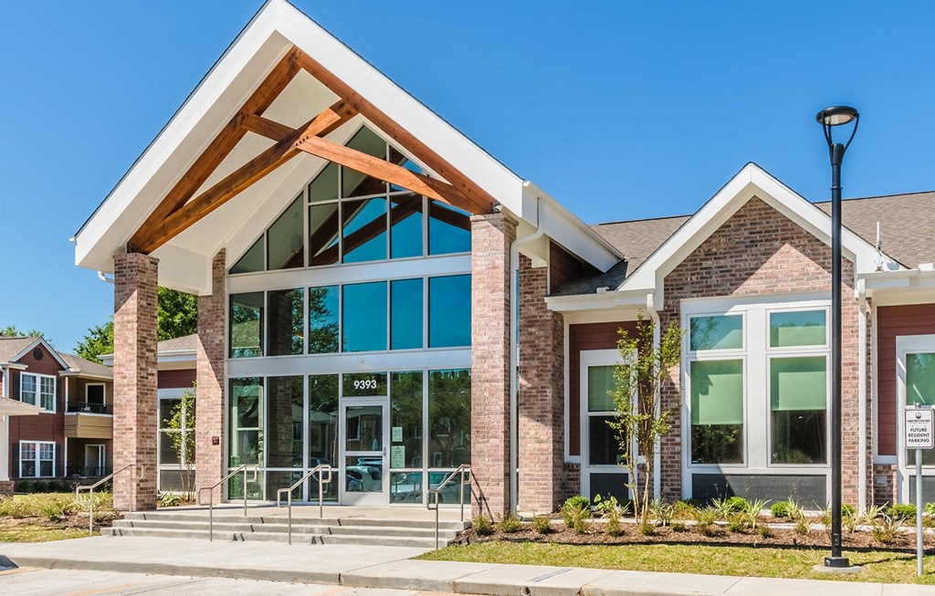 Exterior View at Lakecrest Village, Houston