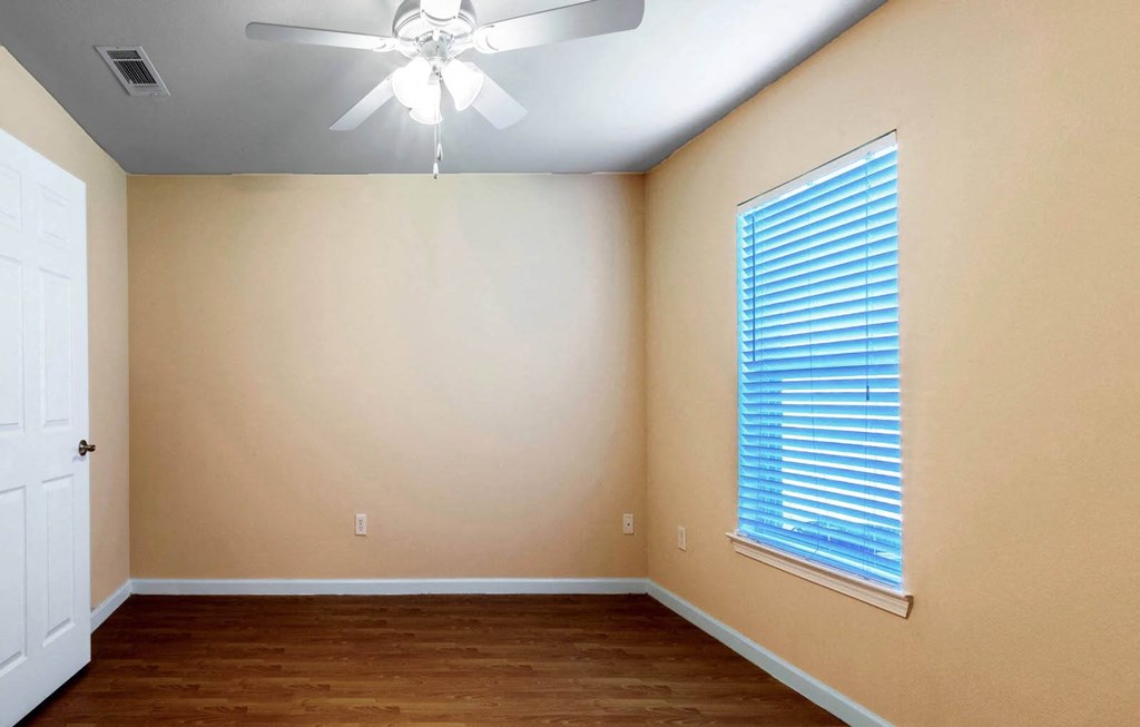 Lakeside Manor_Model Apartment Bedroom