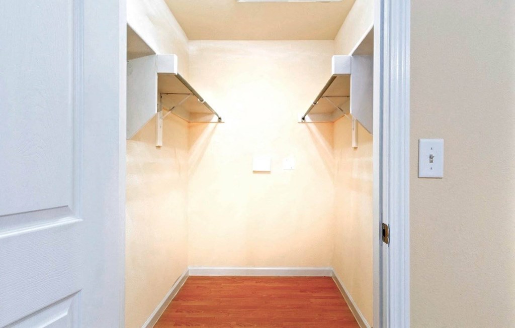 Lakeside Manor_Model Apartment Closet