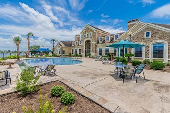 Lakeside Pointe_Pool - Photo Gallery 2