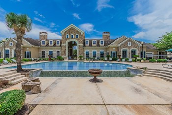 Lakeside Pointe_Pool - Photo Gallery 4