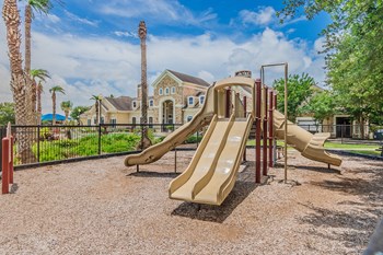 Lakeside Pointe_Playground - Photo Gallery 6