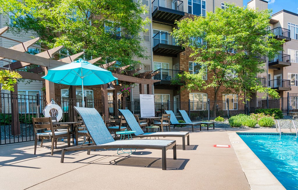 Dominium-Landings at Silver Lake Village-Pool Deck