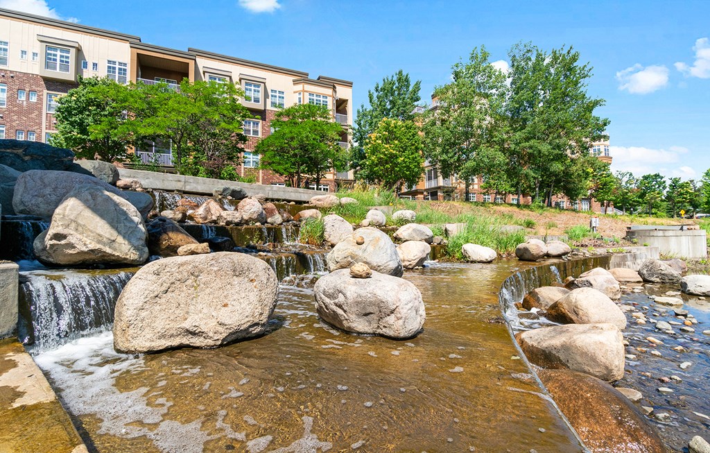 Dominium-Landings at Silver Lake Village-Water Feature