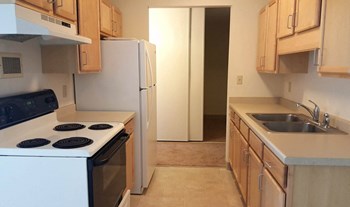 Larson Commons_Model Apartment Kitchen - Photo Gallery 6