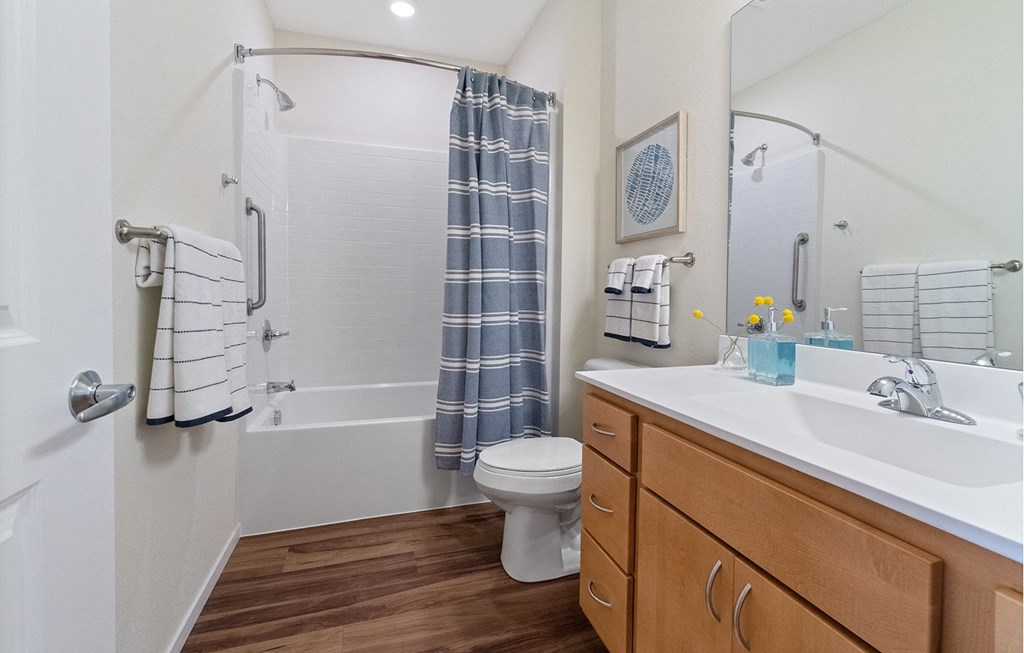 Bathroom With Bathtub at Signal Hills 55+ Apartments, West St. Paul, MN, 55118