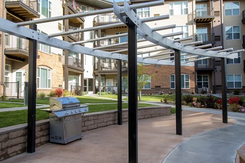 Exterior at The Legends at Silver Lake Village 55+ Apartments, St. Anthony