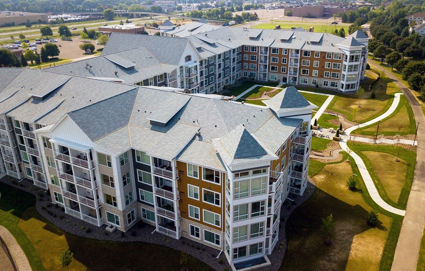 Dominium_Legends of Champlin_Exterior