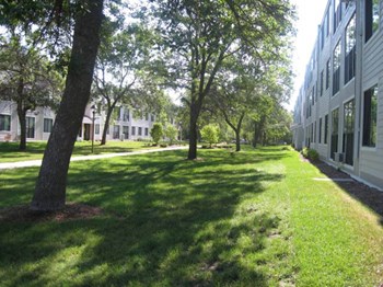 Mississippi View_Property Exterior - Photo Gallery 3