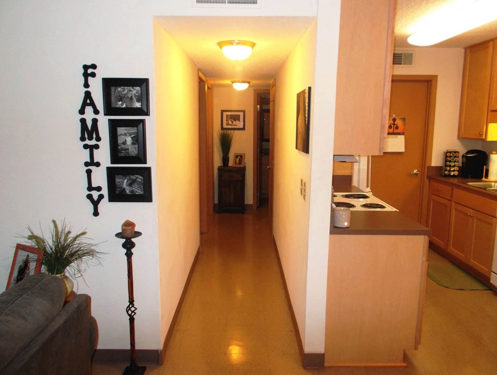 Mossy Oaks_Model Apartment Entryway