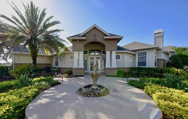 5200 N Orange Blossom Trail 2 Beds Apartment for Rent - Photo Gallery 1