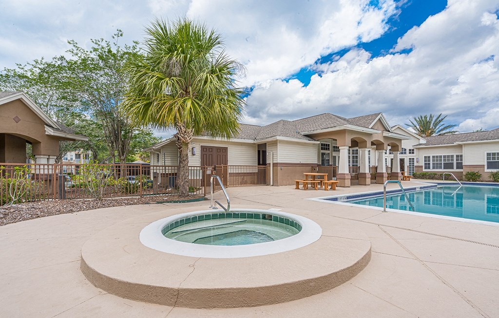 Dominium-Nassau Bay-Spa