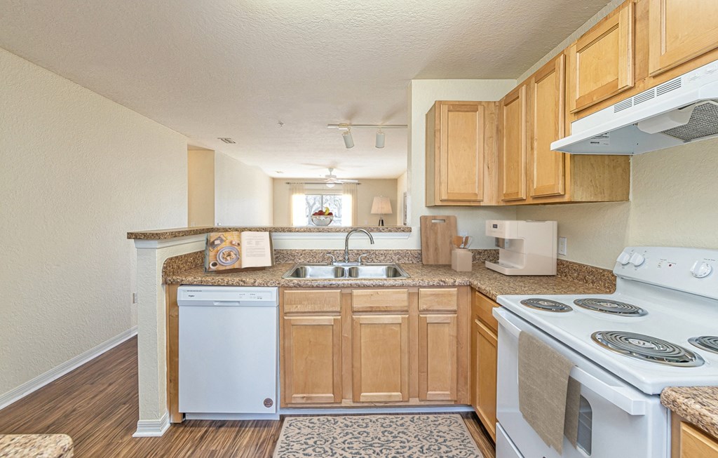 Dominium-Oak Meadows-Virtually Staged Kitchen