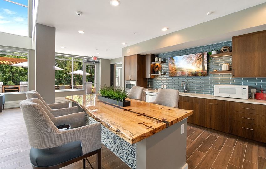 Community Kitchen Dominium-Oaks Landing-Community Kitchen - Photo Gallery