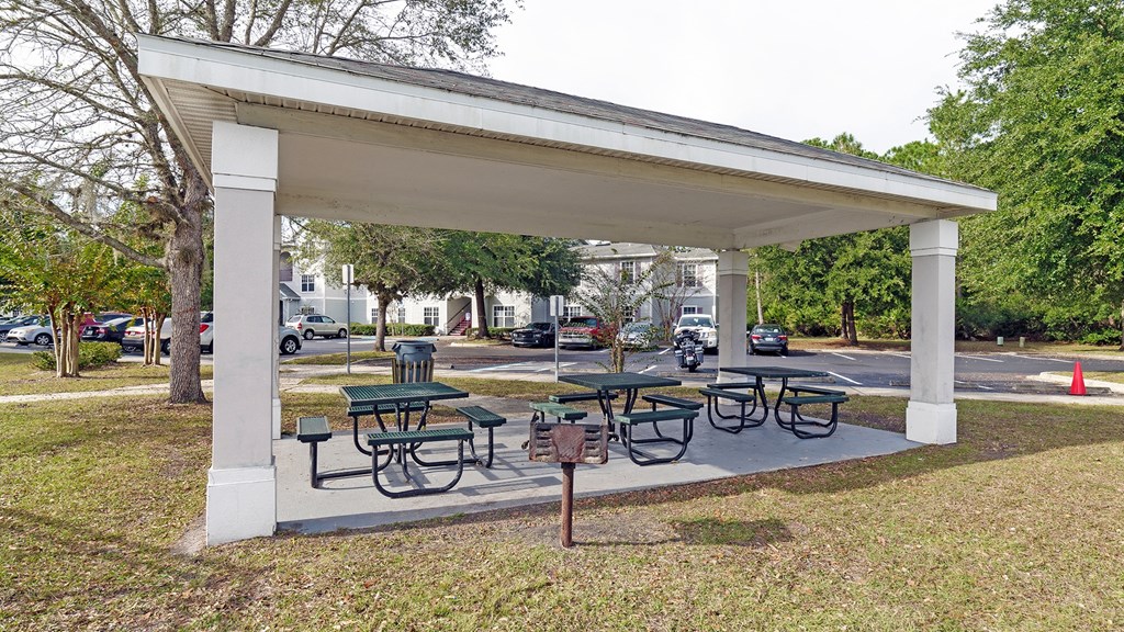 Dominium-Oaks at St John-Picnic Grilling Area