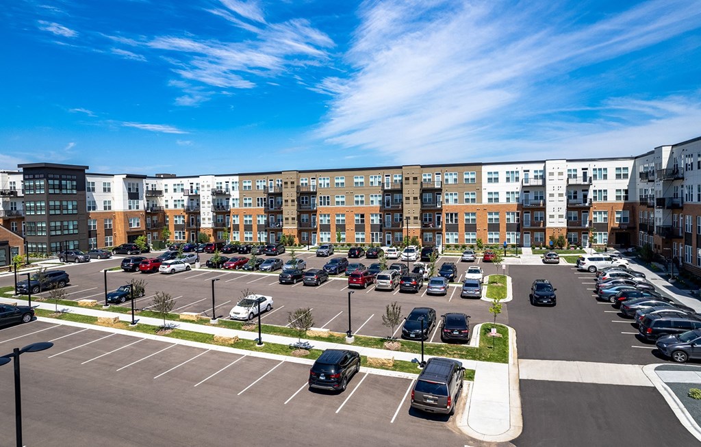 Dominium-Oasis at Twin Lakes-Exterior