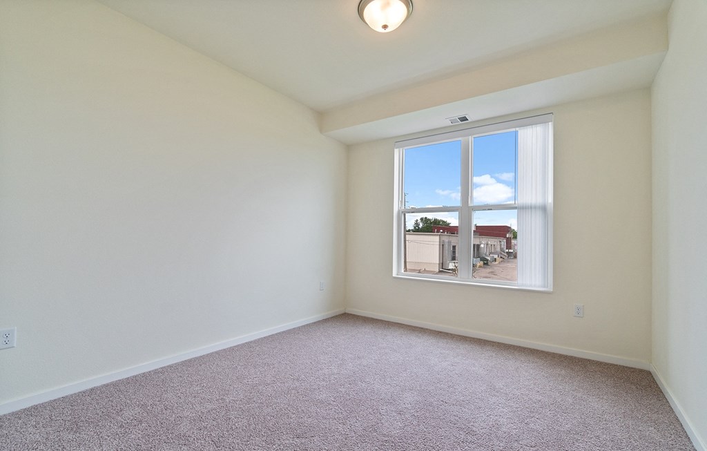 Dominium-Oasis at Twin Lakes-Bedroom