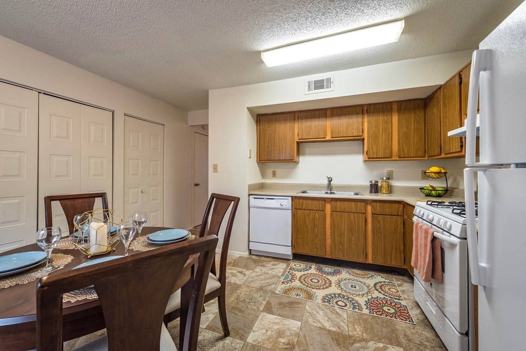 Eat In Kitchen Eat In Kitchen at Olive Branch Townhomes, Batavia, 45103