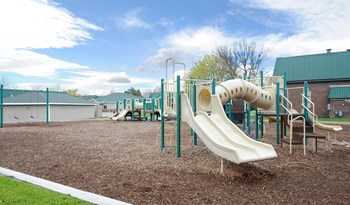 Dominium_Park Haven_Playground - Photo Gallery 3
