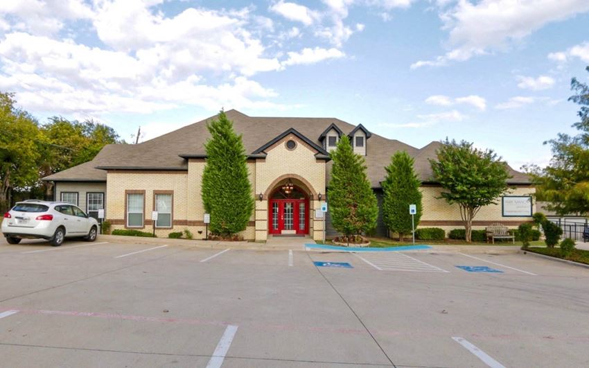 Park Manor_Leasing Office Exterior