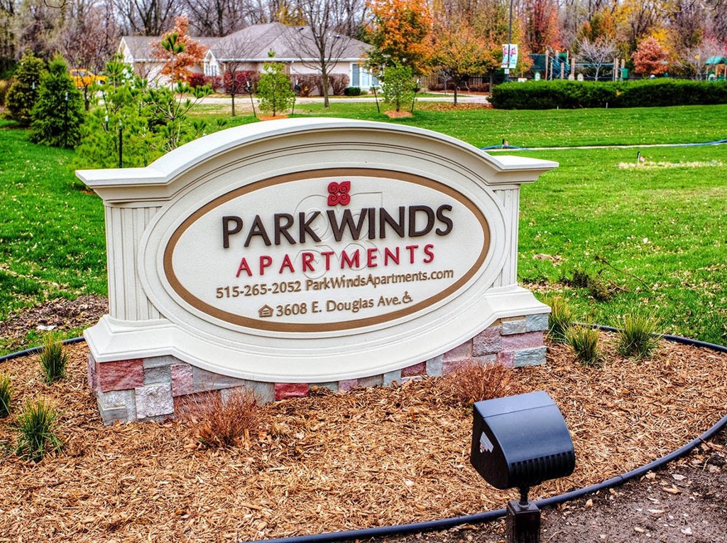 Park Winds_Monument