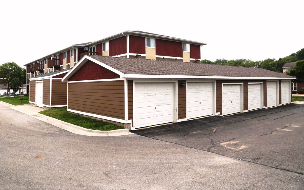 Park Winds_Exterior Garage