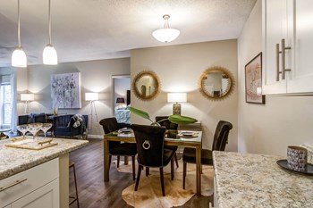Dining Room - Photo Gallery 5
