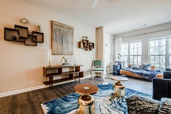 Living Room - Photo Gallery 6