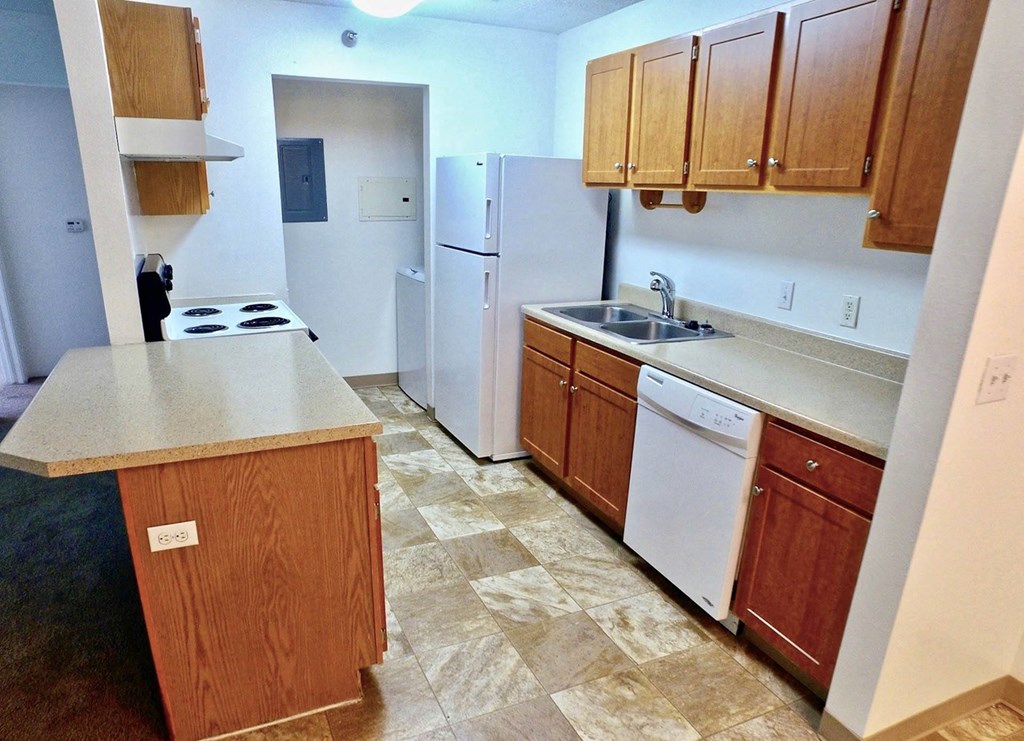 Pine Tree_Model Kitchen