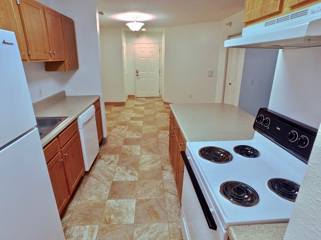 Pine Tree_Model Kitchen