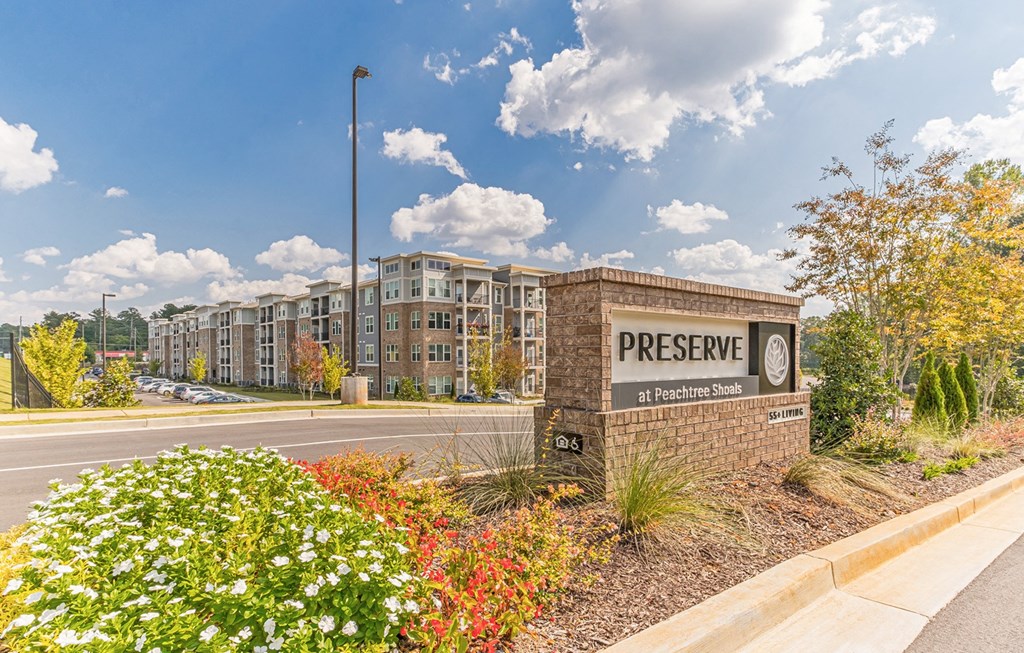 Dominium-Preserve at Peachtree Shoals-Property Entrance