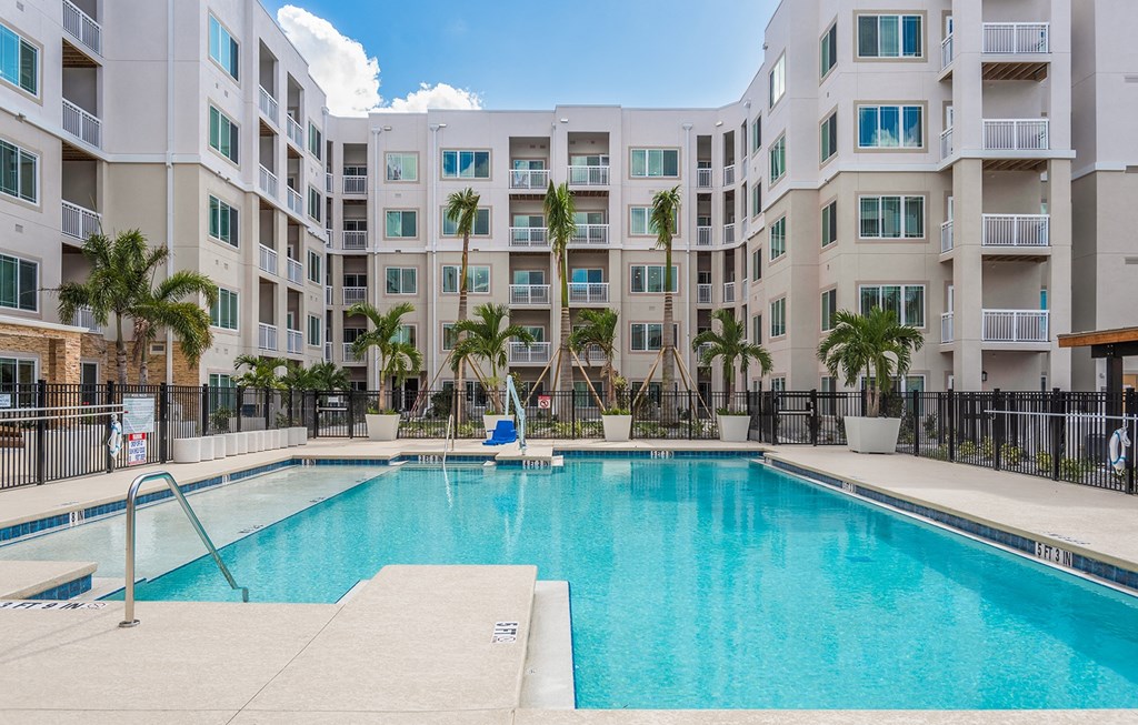 Dominium-Reef at Riviera-Pool