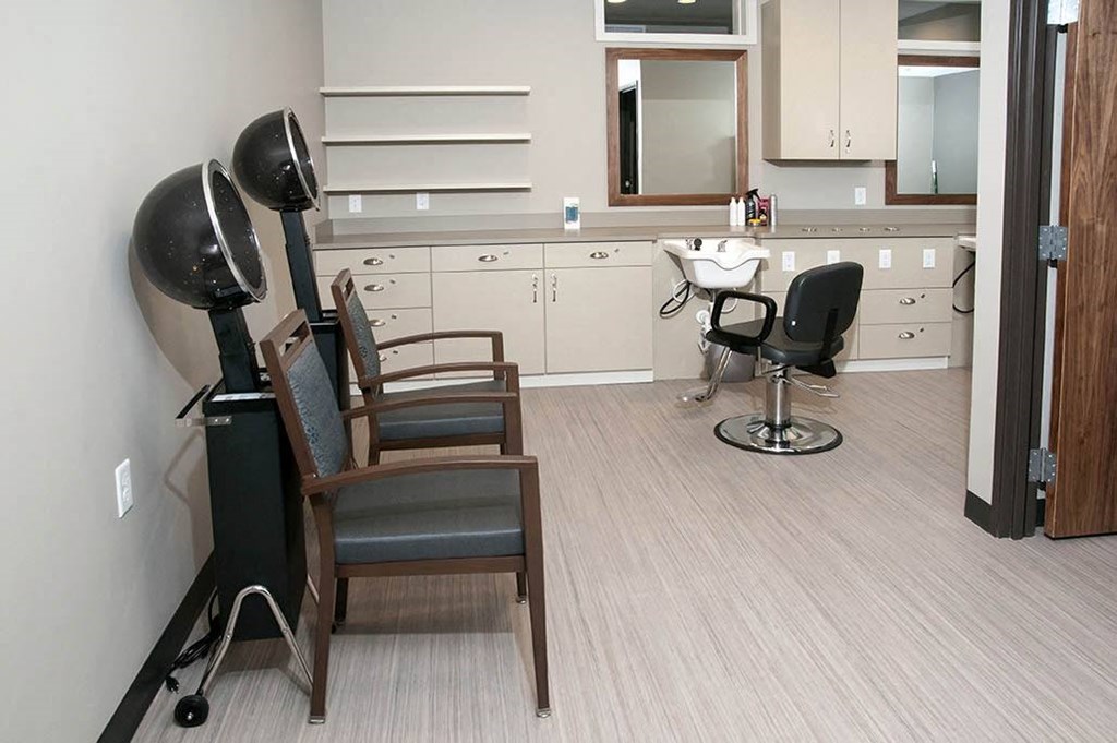 River North_Model Beauty Salon