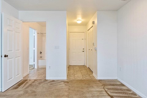River Trace_Empty Apartment Entrance