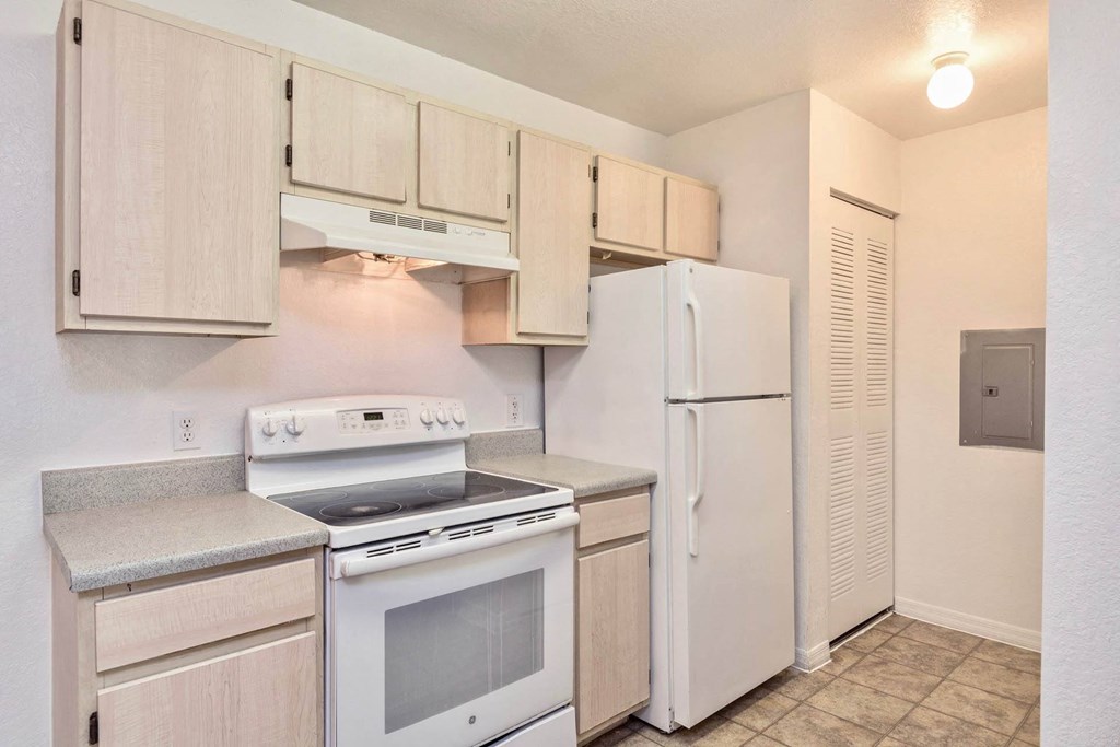 River Trace_Empty Kitchen