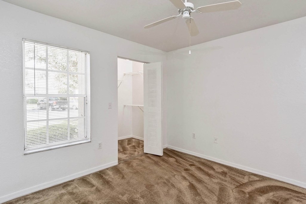 River Trace_Empty Bedroom