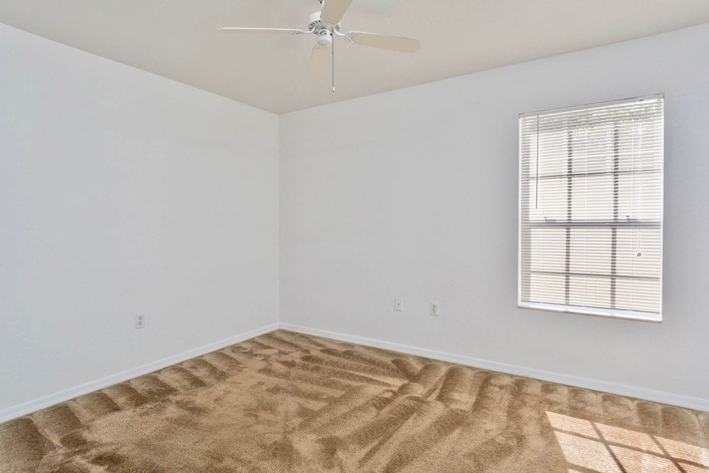 River Trace_Empty Bedroom