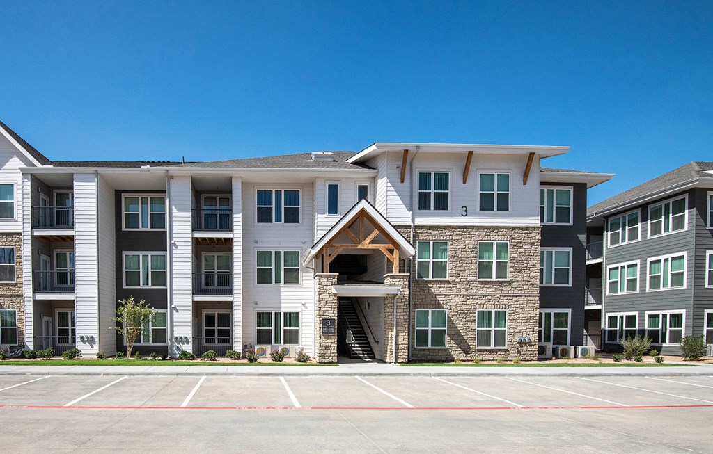Apartment Building Exterior at Scharbauer Flats, Texas