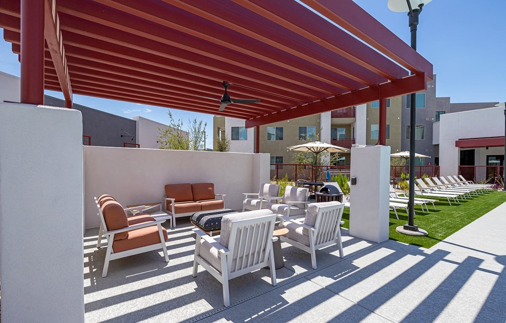 Dominium-Solstice of Mesa-Pool Deck