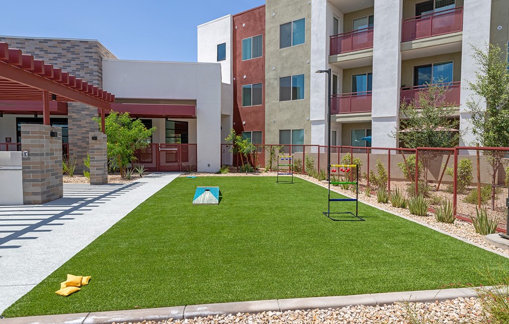 Dominium-Solstice of Mesa-Outdoor Gaming Area