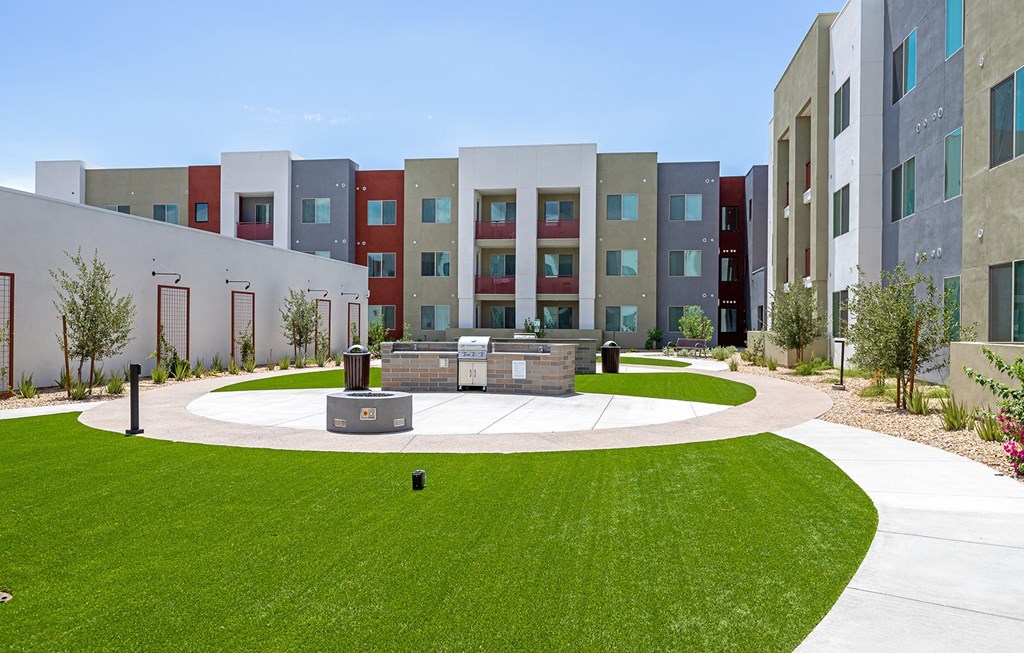 Dominium-Solstice of Mesa-Courtyard