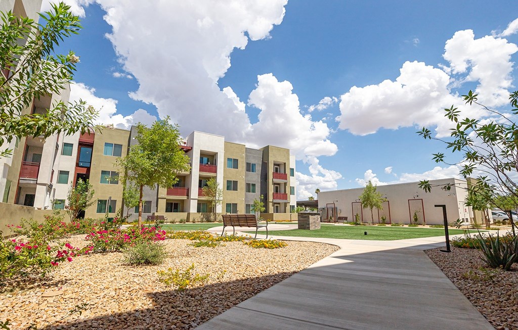 Dominium-Solstice of Mesa-Exterior