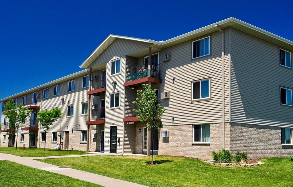 Dominium-Somerset Properties-Exterior