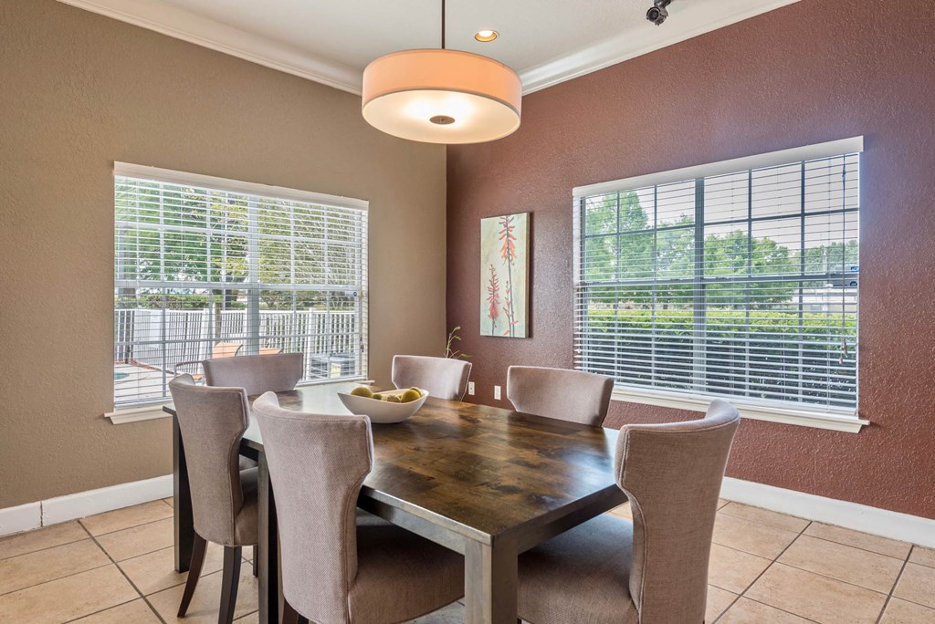 St. Cloud Village_Dining Area