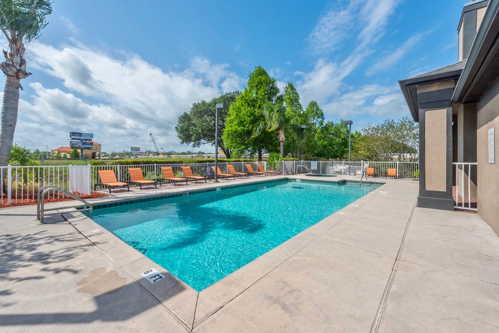 St. Cloud Village_Outdoor Pool